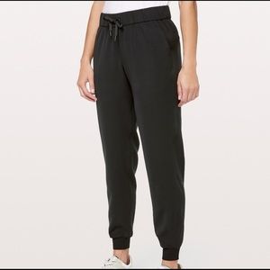 Lululemon On the Fly Joggers
